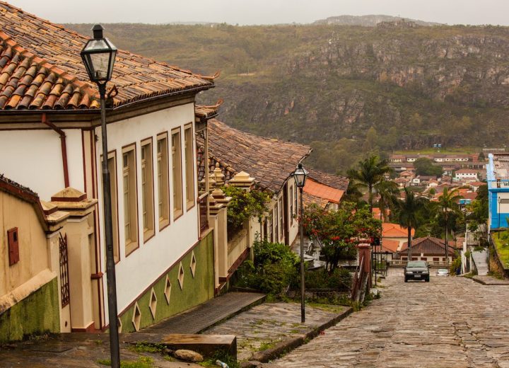 DIAMANTINA COM VESPERATA E BIRIBIRI